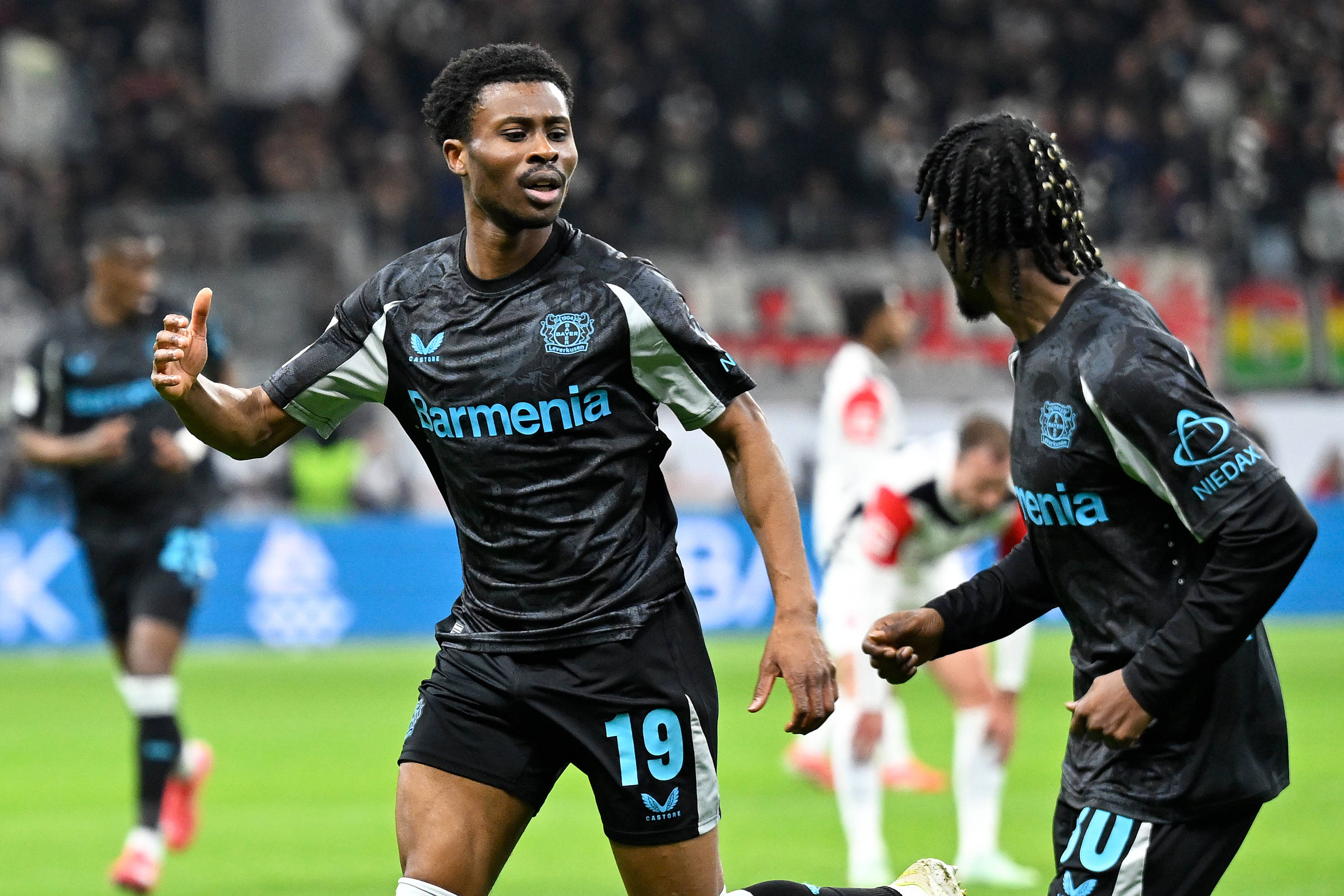 开云体育官方网站-沙尔克04德甲客场战平法兰克福，难解主场难题的简单介绍