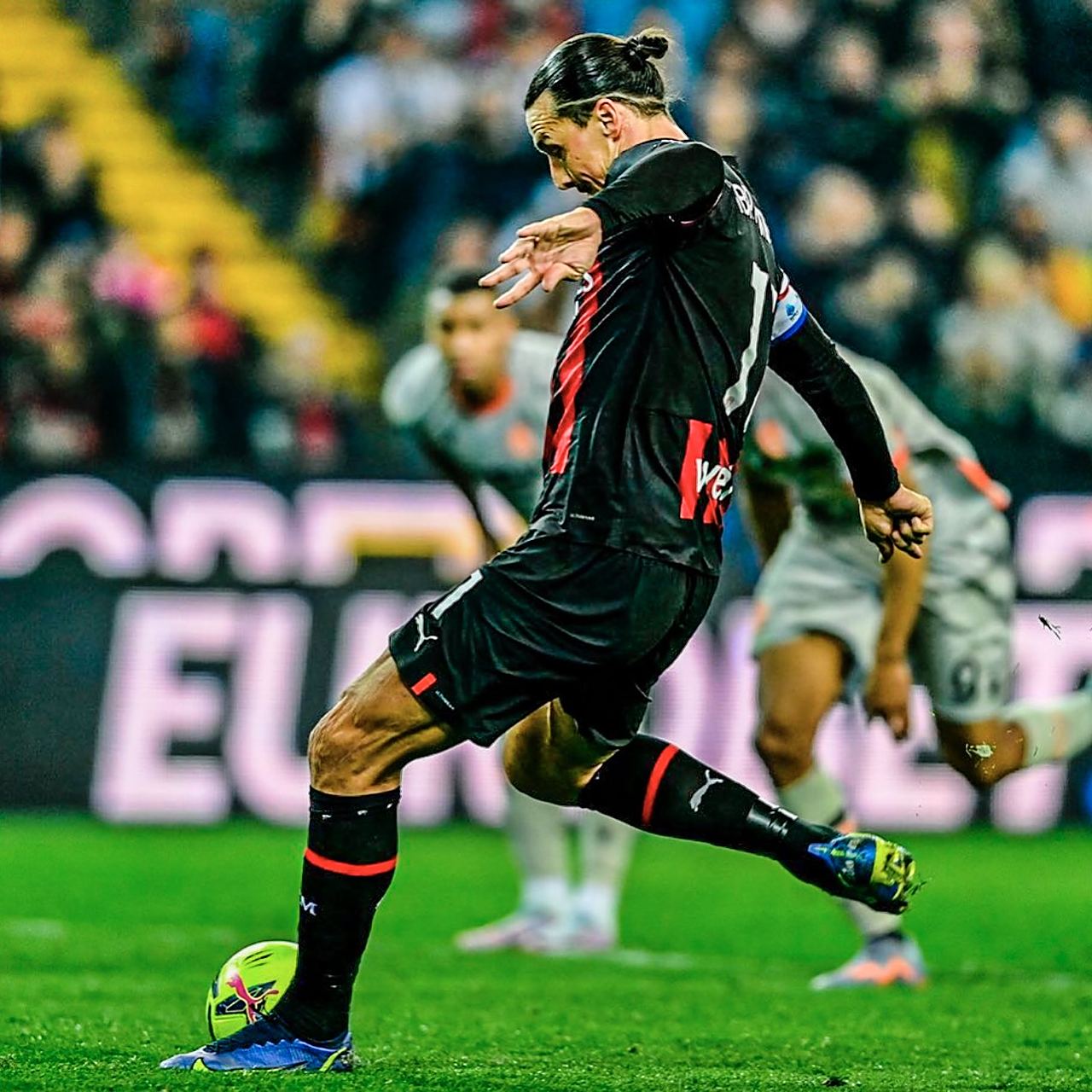 乌迪内斯客场战平AC米兰，实现客场不败