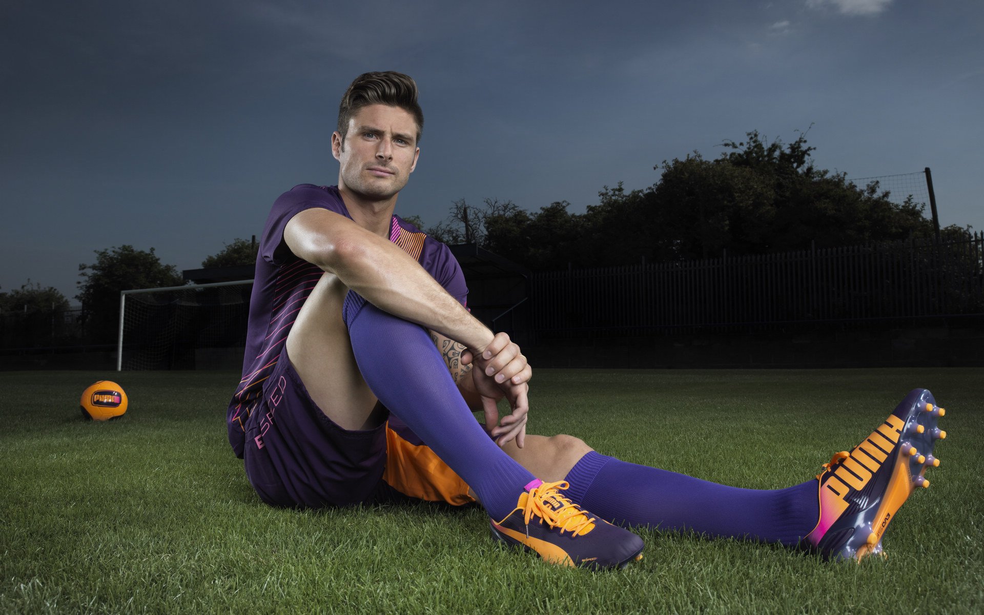 冷门之夜，乌克兰掀翻德国战车，帕尔默一锤定音让悬念提前终结