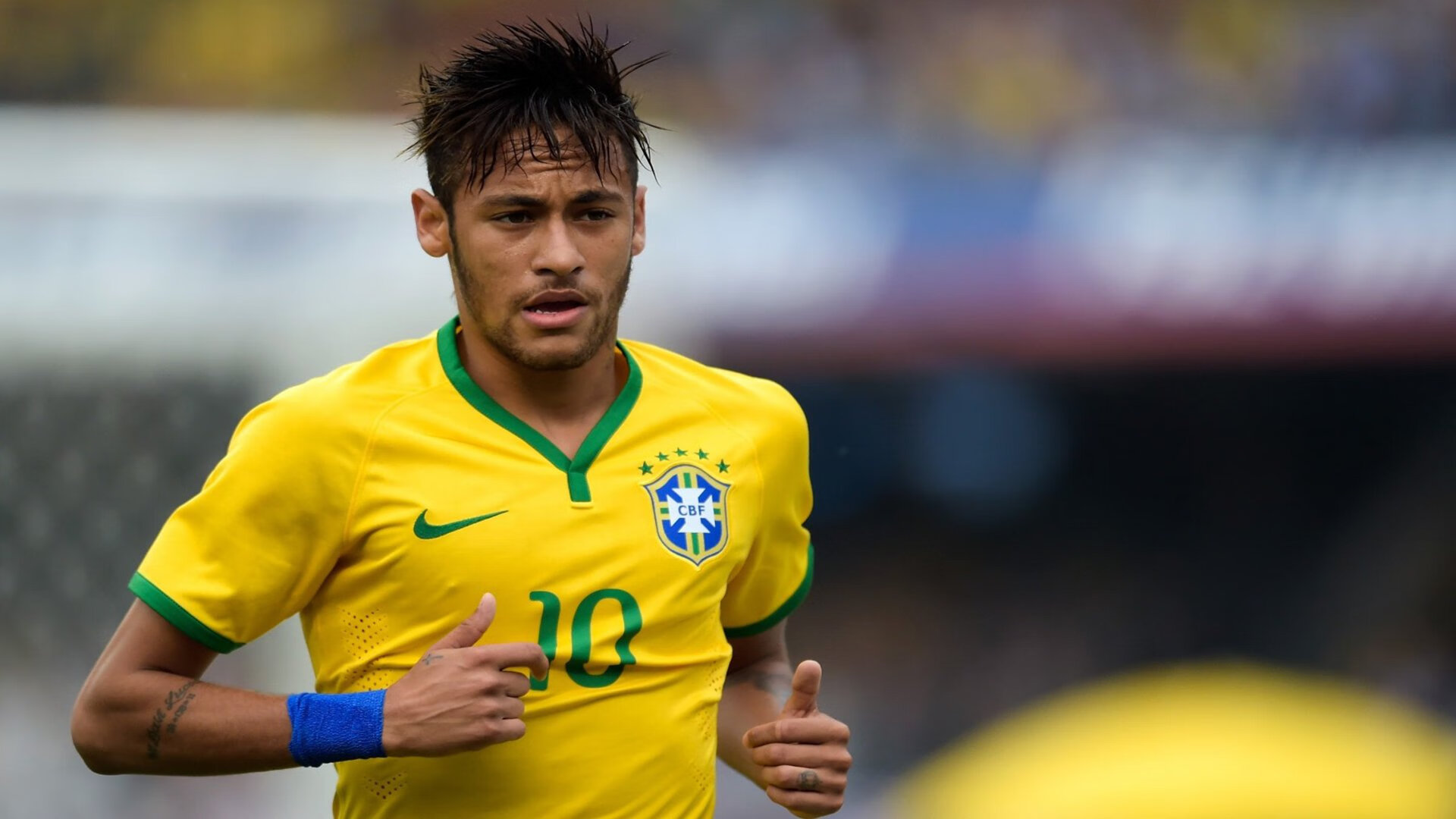 当足球与F1在巅峰交汇,西班牙火力压制冰岛,萨内赛道争冠式接管比赛